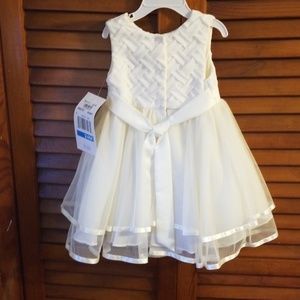 Rare Editions Dresses - Toddler white pearl dress Rare Editions Dresses - Toddler white pearl dress